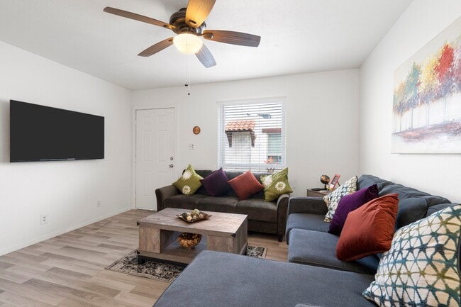 Photo - 8066 E Oak St