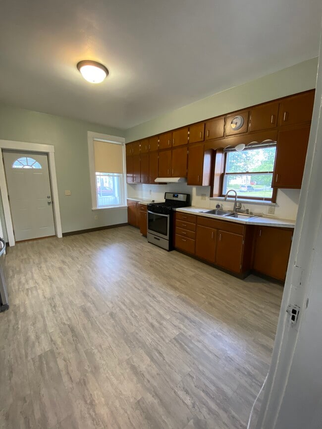 Photo - 1421 W 14th St Unidad 1