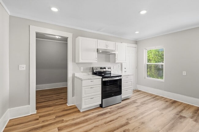 Photo - 834 Worthington St Unit 2nd Fl