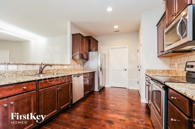 Photo - 831 Mesa Verde Pl