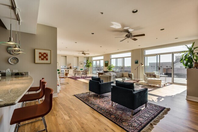 Miro Apartments