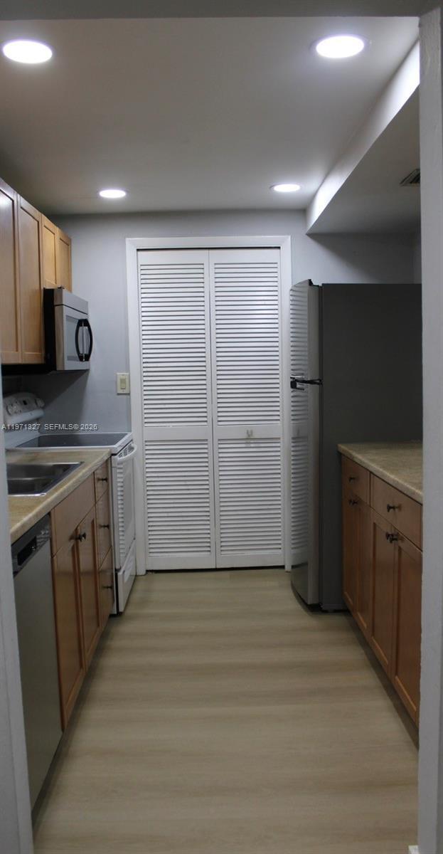 Photo - 210 Lakeview Dr Unit 306