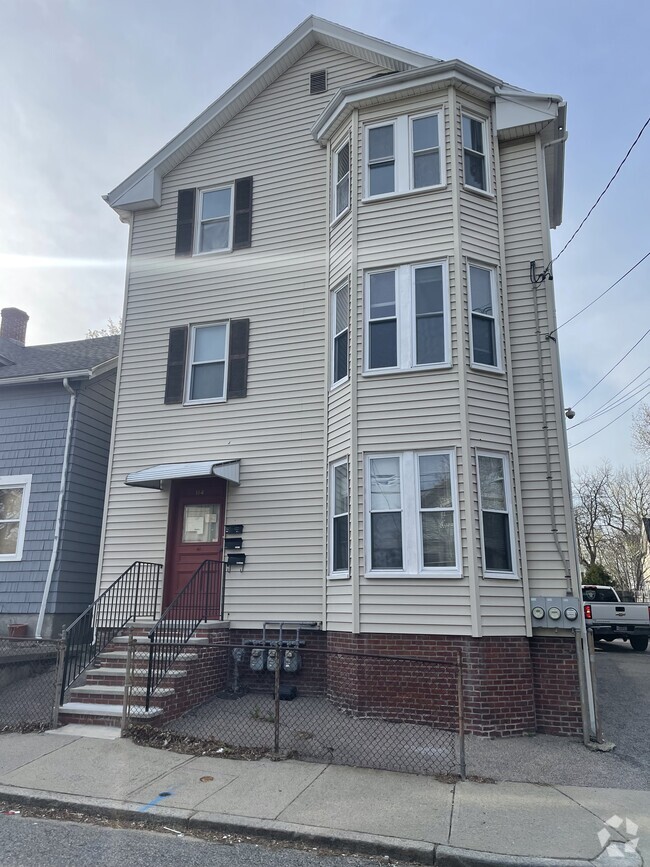 Building Photo - 114 Vandewater St Unit 3 Rental