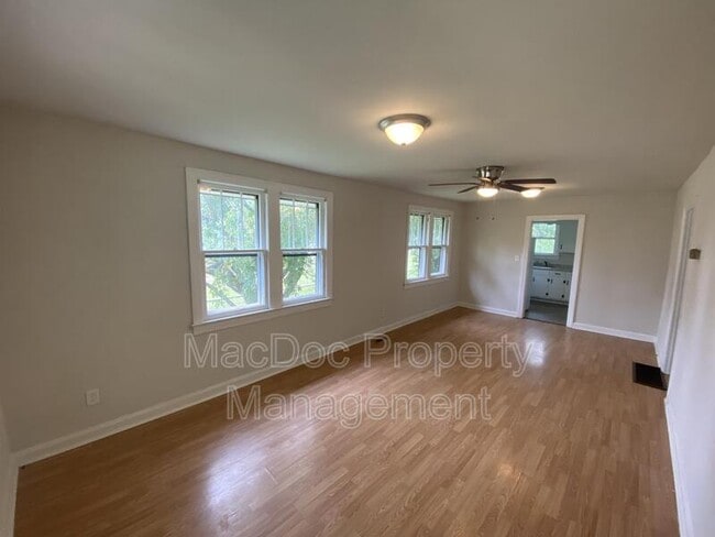 Photo - 119 Gibson St