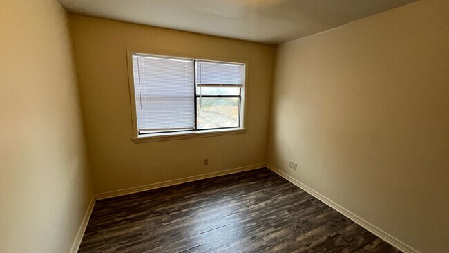 Photo - 609-609 N Greenwich Ave Unit 609 N Greenwich Ave