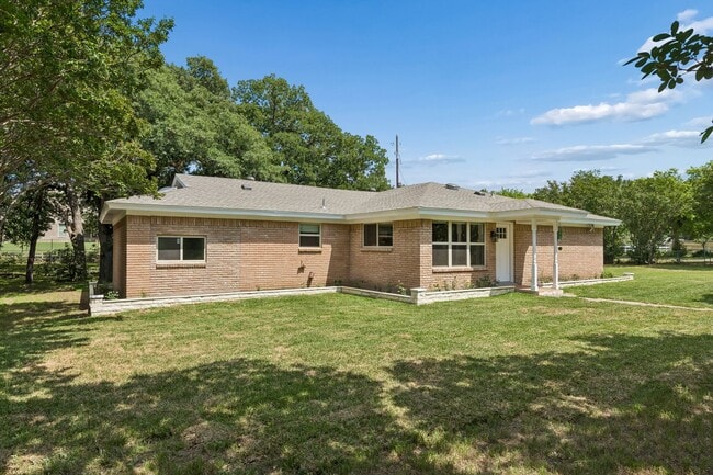 Photo - Stylish, Comfortable Colleyville Home with an Open, Airy Layout