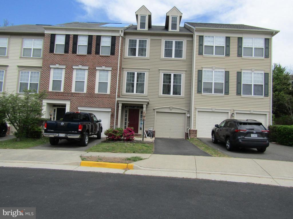 11912 Benton Lake Rd Townhome Townhome Rental in Bristow VA