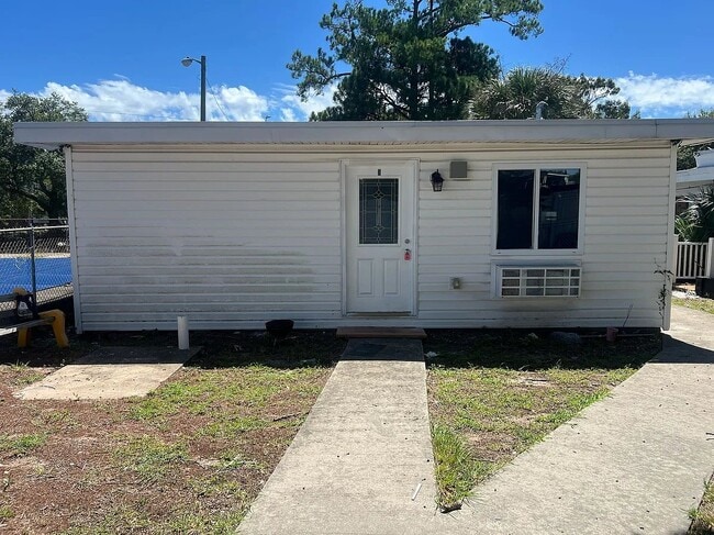 Building Photo - 706 Mitchell Dr