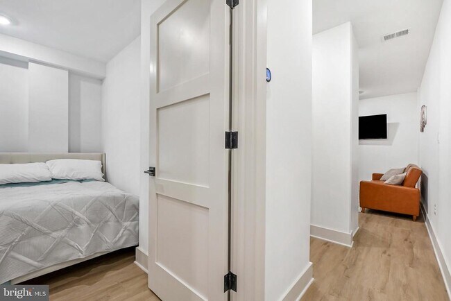 Photo - 256 15th St SE Unit 1