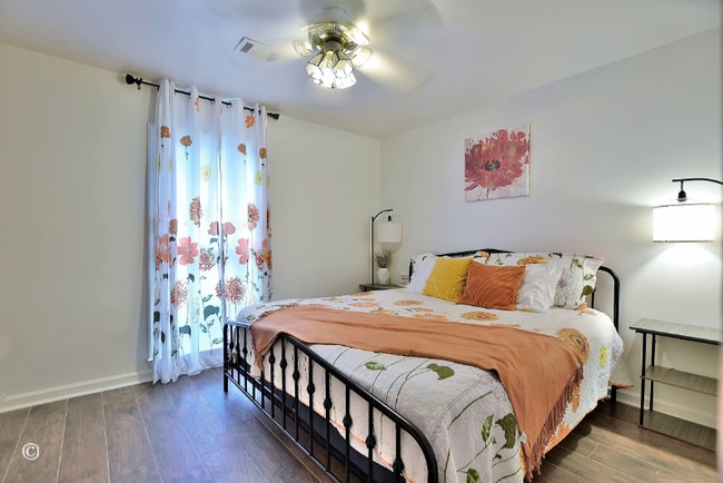 Photo - 4660 Woodmere Ln