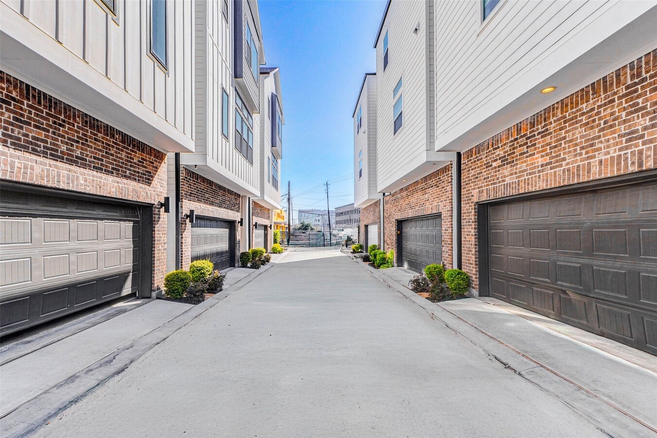 Photo - 334 Eastwood St