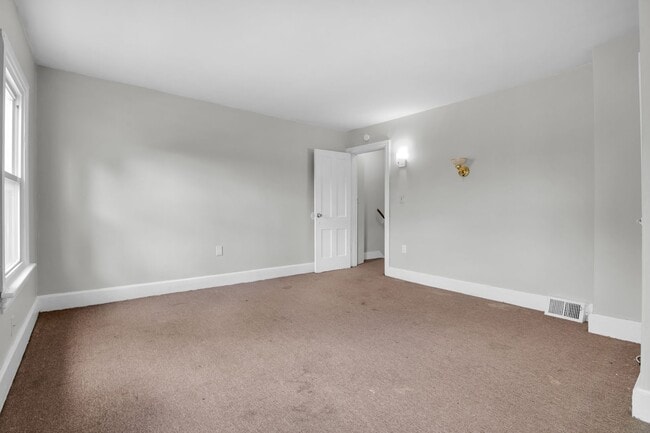 Photo - 276 W St Joseph St