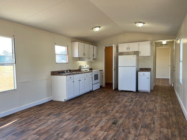 Photo - 161 Westside Cir