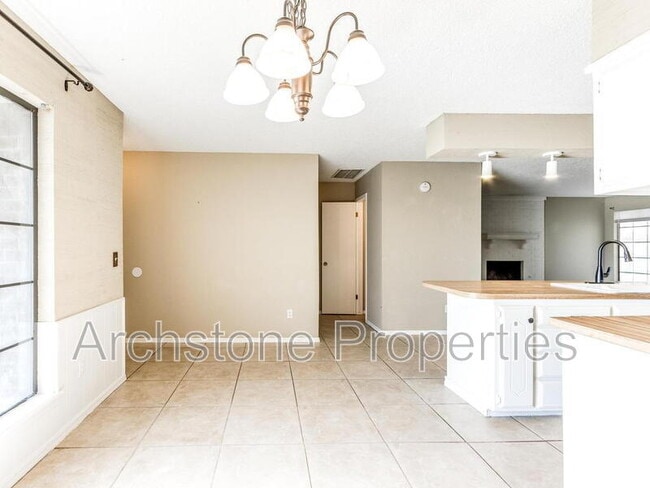 Photo - 6605 Lyrewood Ln