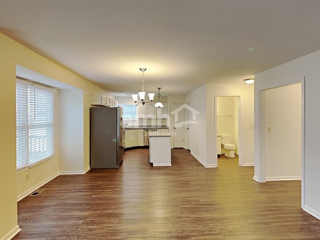 Photo - 1544 Mallard Cir W