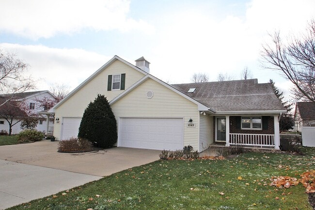 Building Photo - 6149 Aerotech Dr Unit 1