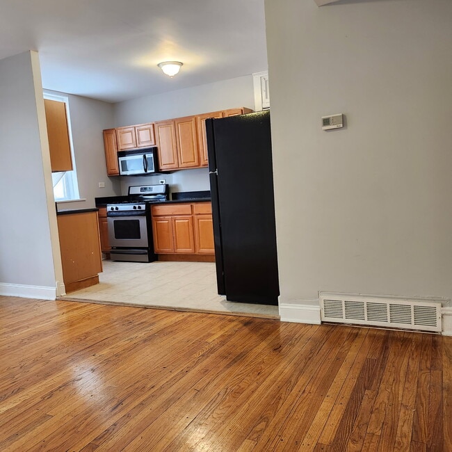 Photo - 3015 W Armitage Ave Unit 3015 W Armitage