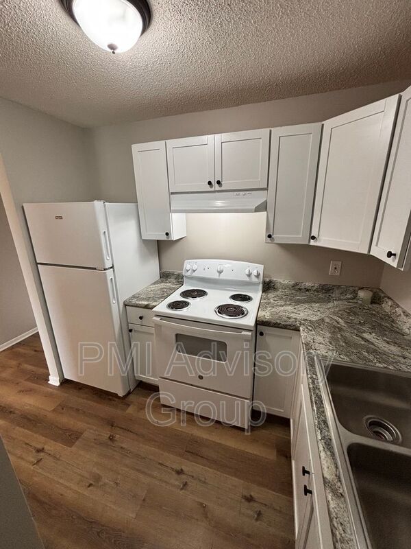 Building Photo - 1125 SW Polk St Rental