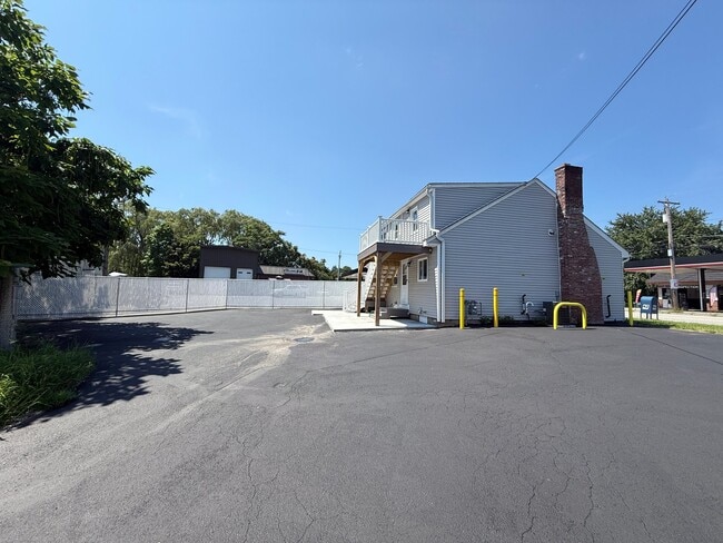Photo - 177 Swan St