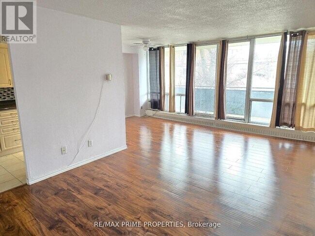 Photo - 10 Sunrise Ave Unité #214