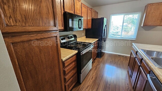 Photo - 3234 S Dudley St