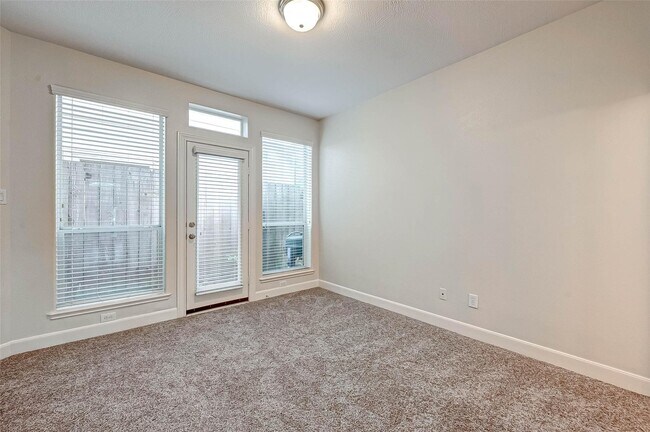 Photo - 4316 Rose St