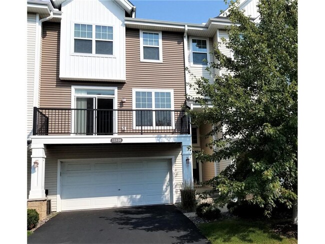 Photo - 11810 Emery Village Dr N