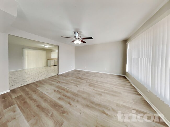 Photo - 3644 N 89th Ave