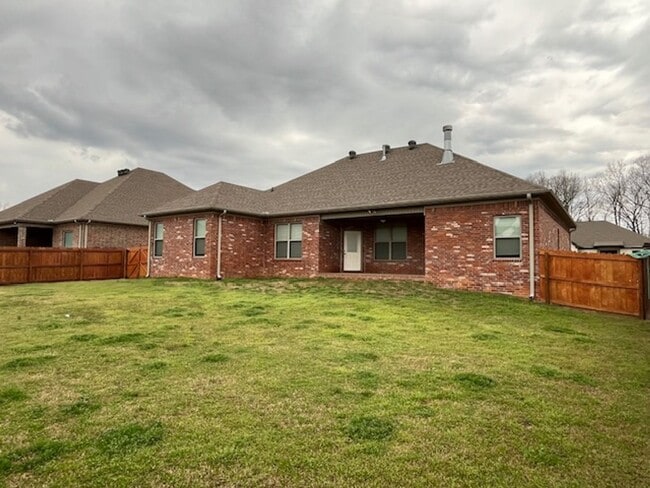 Photo - Beautiful 3/2 Brick Home Millers Glen Subdivision of Sherwood, Arkansas