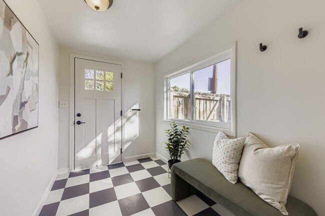 Photo - 1700 W Stoll Pl