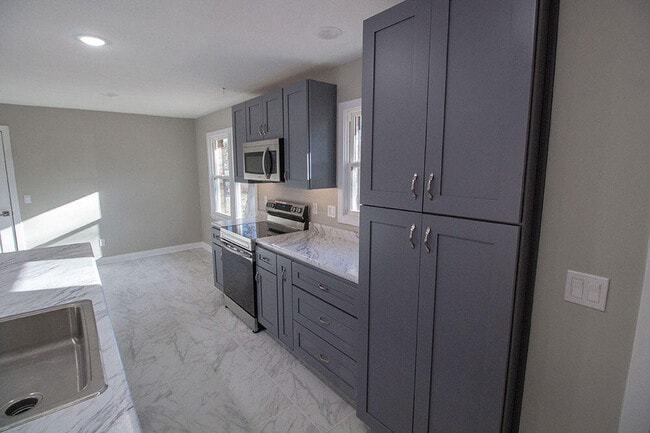 Photo - 715 Bluffdale Dr