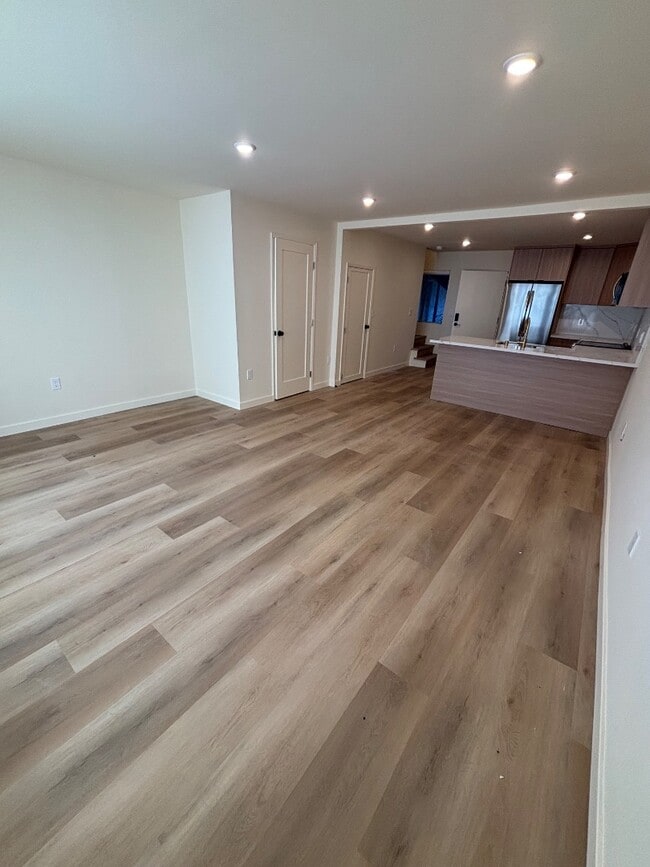 Photo - 2050 Meridian Ave