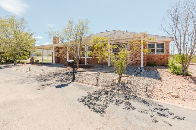 Photo - 3 Bedroom 2 Bath With A Mountain View Home!