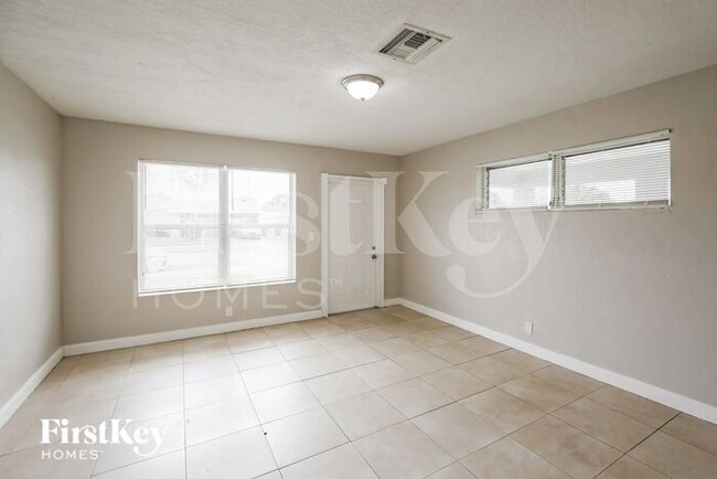 Photo - 3191 NW 5th St