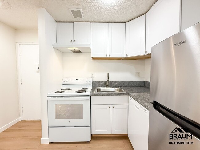 Photo - 5611 Fulcher Ave Apartment Unit 8