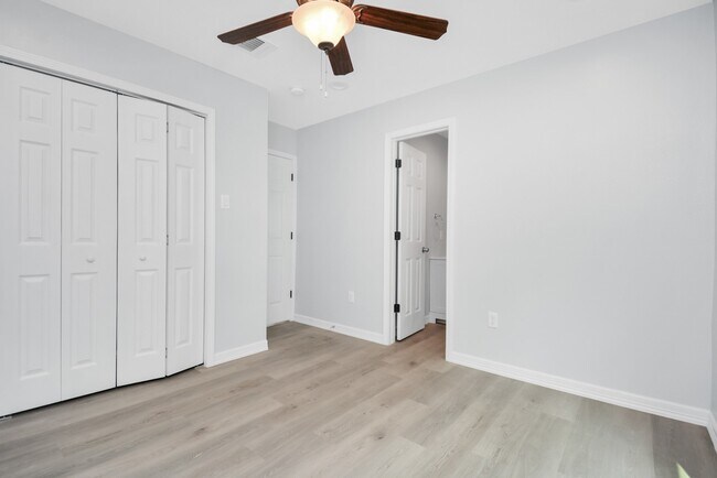 Photo - 8595 Parkway Dr
