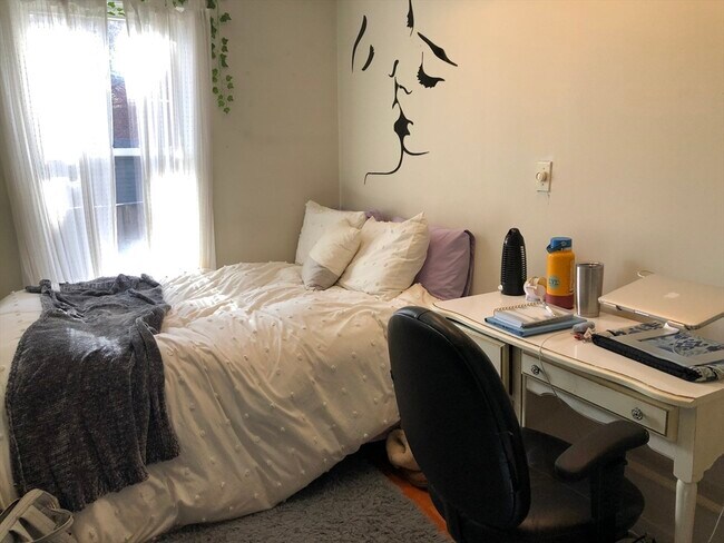 Photo - 96 Hammond St Unit 2