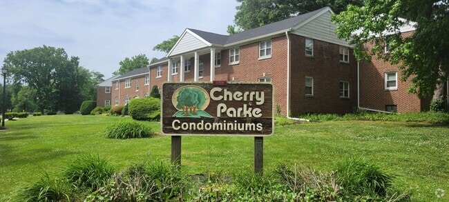 Building Photo - "Chic 1-Bedroom Condo: Your Ideal Home in ... Unit G