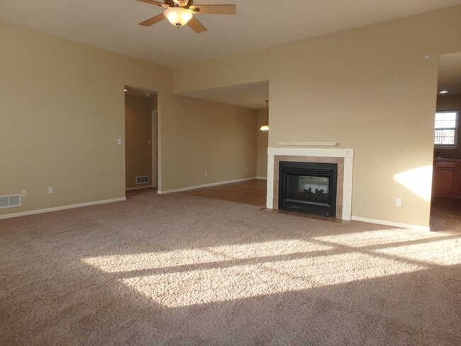 Photo - Nice 3 Bed 2 Bath House In Hunters Gate!
