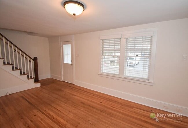 Photo - 76 S Hamilton St