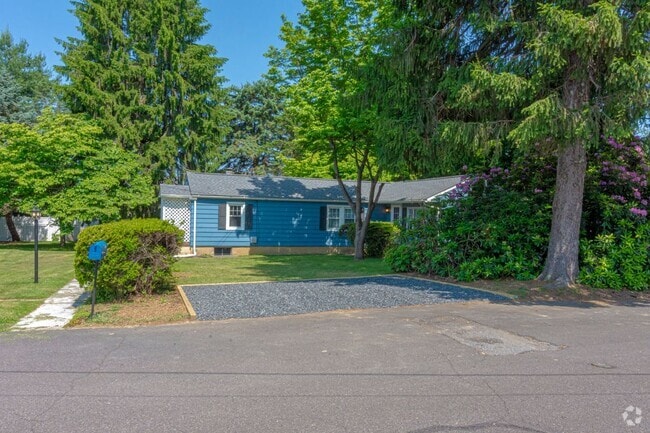 Building Photo - 446 Clearview Ave Rental