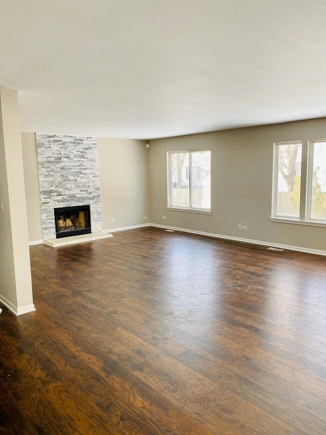 Photo - 2824 Whitehall Ln