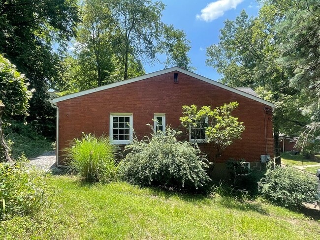 1016 Weber St
