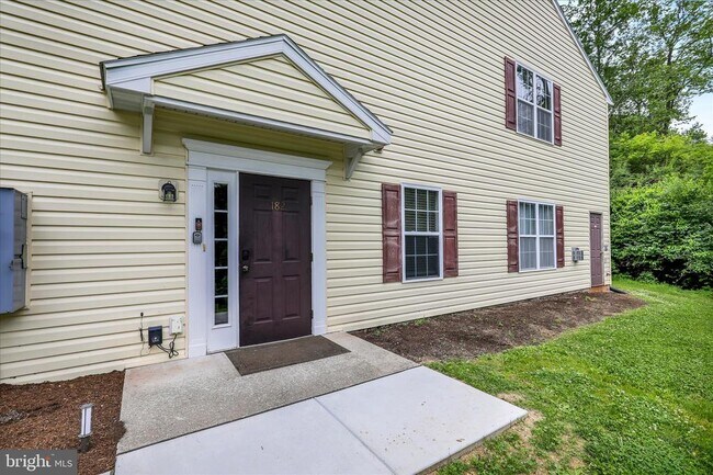 Photo - 182 Christine Dr