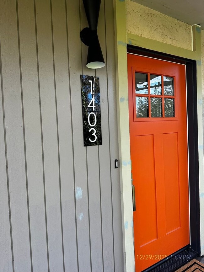 Building Photo - Brown 1403-1407 Unit 1403