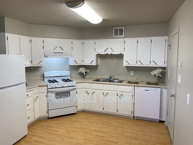 Photo - 3 Bed, 2 Bath Family Home in Highland School District