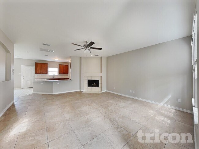 Photo - 517 Cassia Way