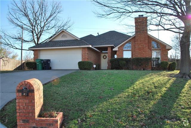 Building Photo - 2633 Bauer Dr Rental
