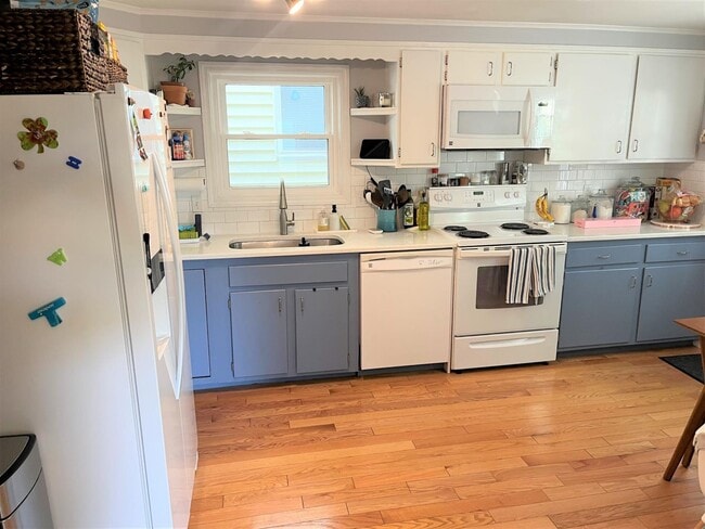 Building Photo - 34 Skehan St