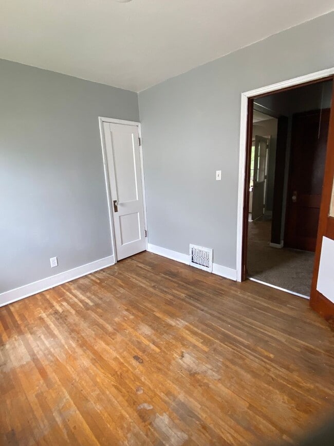 Photo - 624 Dundee Ave